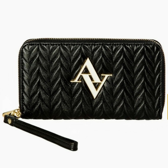 Adrienne Vittadini Handbags - Adrienne Vittadini!